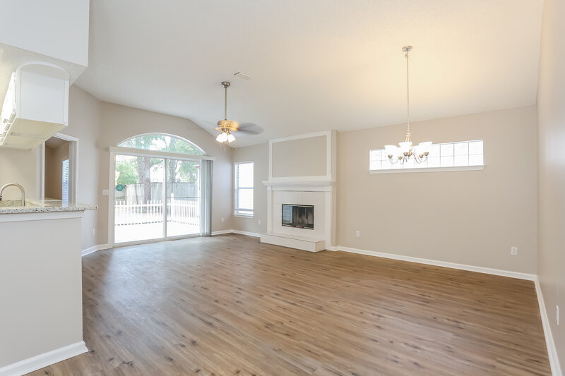 2,000/Mo, 1156 Radis Pl Jacksonville, FL 32225 Living Room View 2