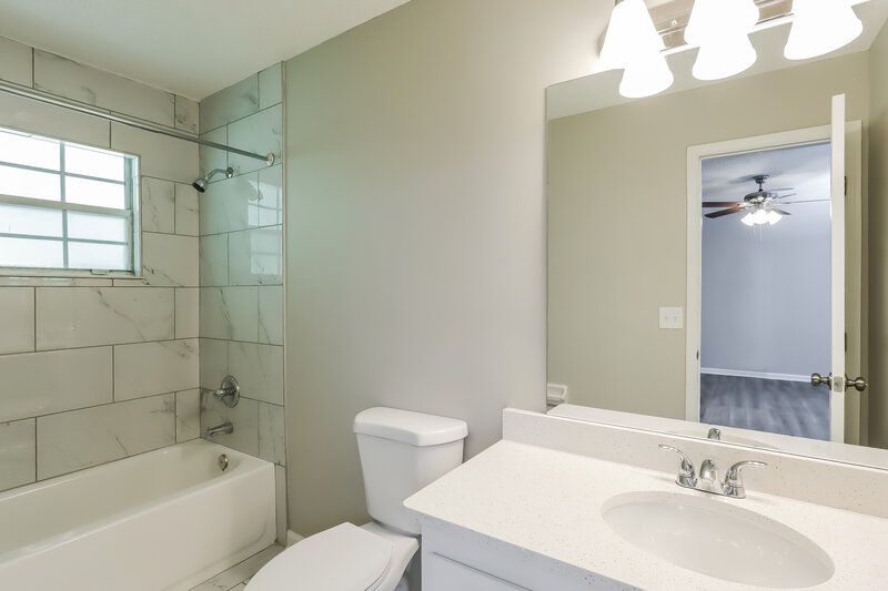 2,890/Mo, 1142 Windy Willows Dr Jacksonville, FL 32225 Main Bathroom View