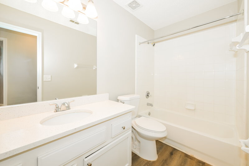 2,230/Mo, 1142 Windy Willows Dr Jacksonville, FL 32225 Bathroom View