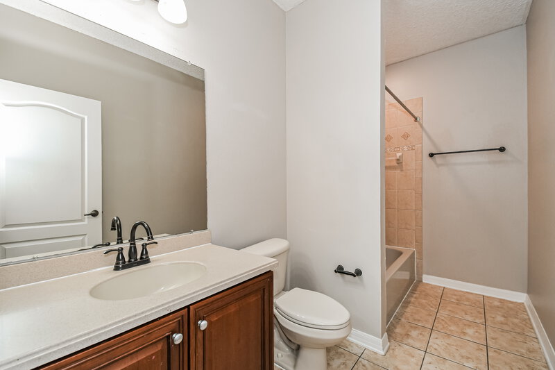 2,550/Mo, 3185 White Heron Trl Orange Park, FL 32073 Bathroom View 2