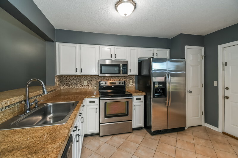 1,700/Mo, 1531 Slash Pine Ct Orange Park, FL 32073 Kitchen View