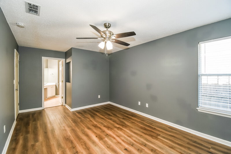 1,700/Mo, 1531 Slash Pine Ct Orange Park, FL 32073 Main Bedroom View 3