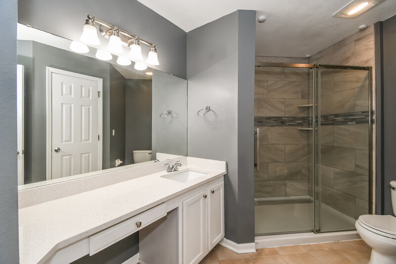 1,700/Mo, 1531 Slash Pine Ct Orange Park, FL 32073 Main Bathroom View