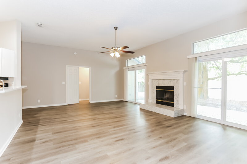 2,410/Mo, 4358 Jiggermast Ave Jacksonville, FL 32277 Living Room View