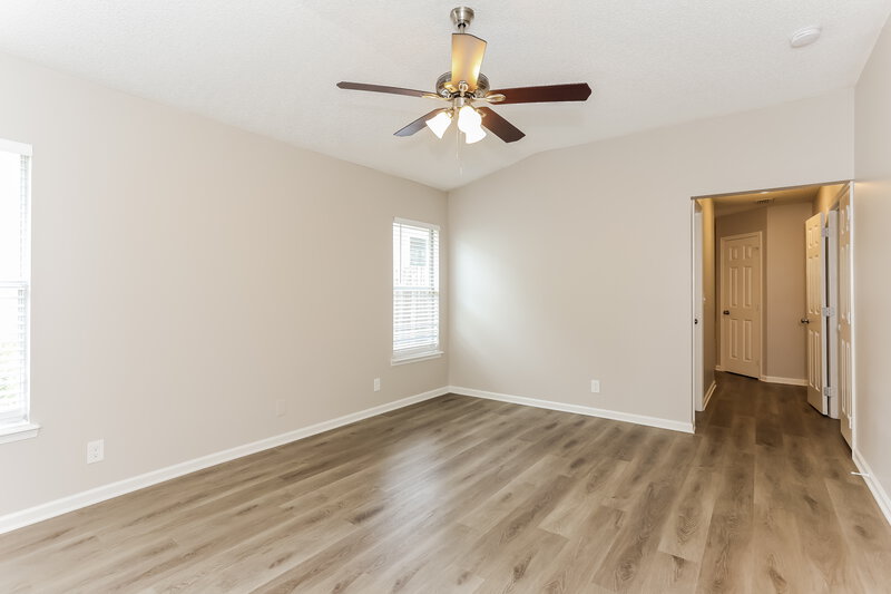 2,410/Mo, 4358 Jiggermast Ave Jacksonville, FL 32277 Main Bedroom View 2