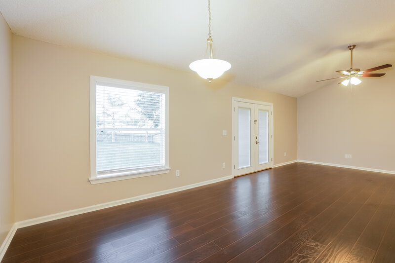 1,900/Mo, 2824 Cross Creek Dr Green Cove Springs, FL 32043 Dining Room View