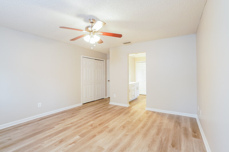 1,900/Mo, 2824 Cross Creek Dr Green Cove Springs, FL 32043 Main Bedroom View