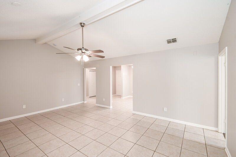1,720/Mo, 1804 Sherwood Dr Middleburg, FL 32068 Living Room View 2