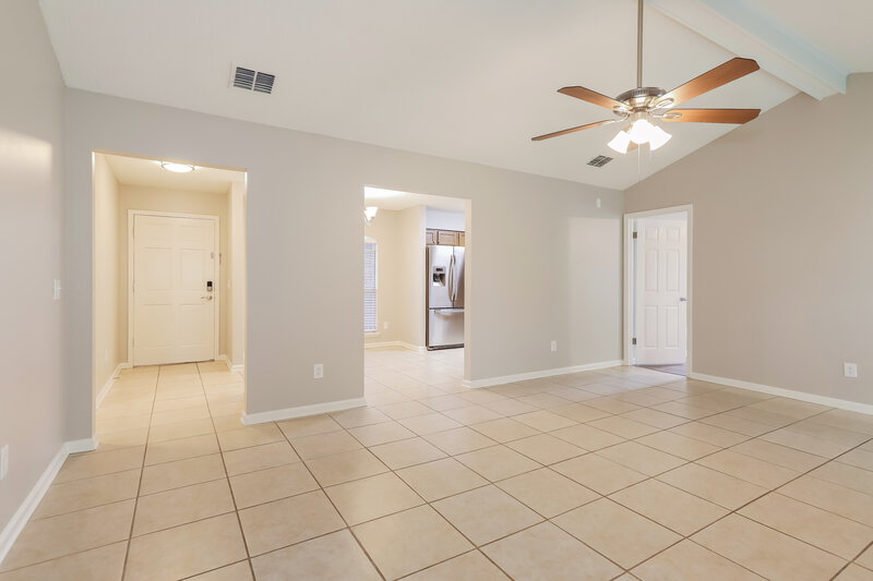 2,330/Mo, 1804 Sherwood Dr Middleburg, FL 32068 Living Room View 2