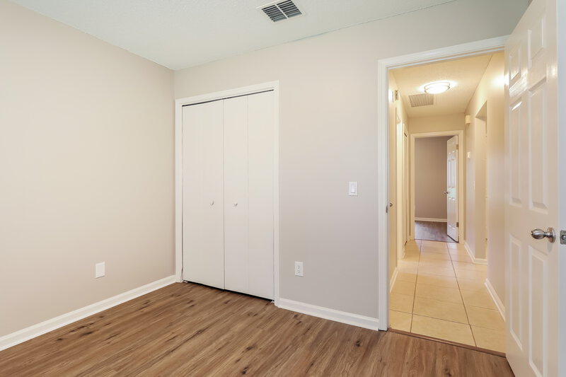 2,330/Mo, 1804 Sherwood Dr Middleburg, FL 32068 Bedroom View
