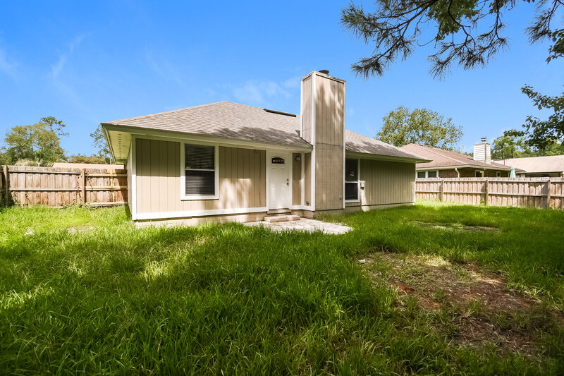 1,720/Mo, 1804 Sherwood Dr Middleburg, FL 32068 Rear View