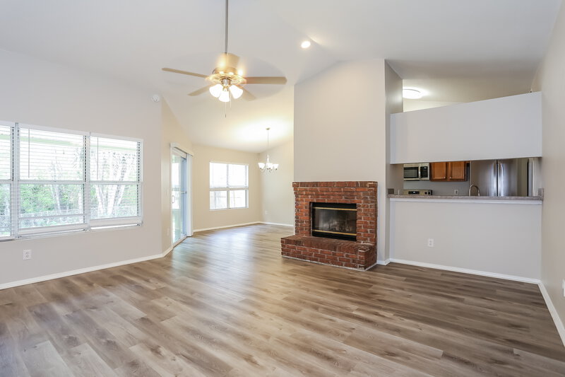 2,180/Mo, 12755 Serenade Cir N Jacksonville, FL 32225 Living Room View