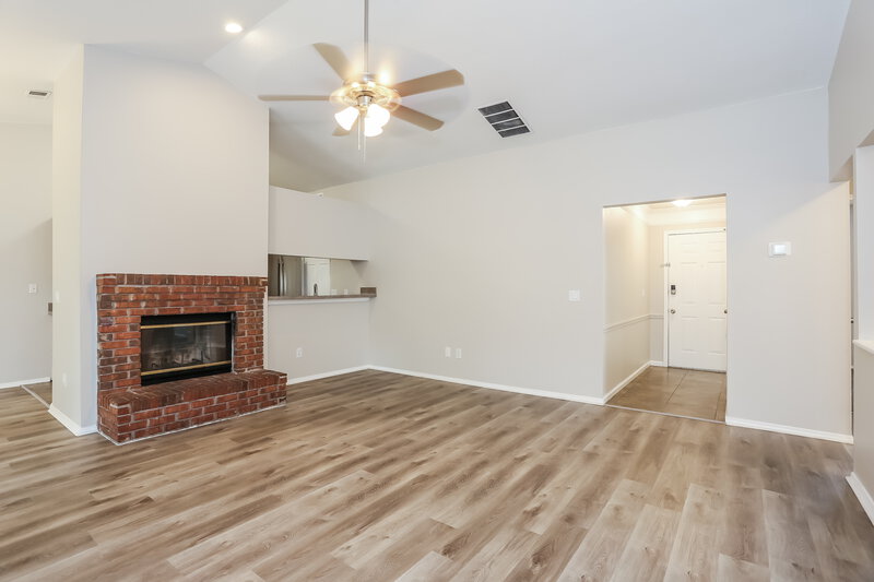 2,180/Mo, 12755 Serenade Cir N Jacksonville, FL 32225 Living Room View 2