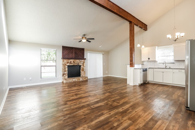 2,050/Mo, 820 Century 21 Dr Jacksonville, FL 32216 Living Room View 2