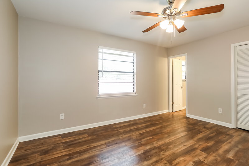 2,050/Mo, 820 Century 21 Dr Jacksonville, FL 32216 Main Bedroom View