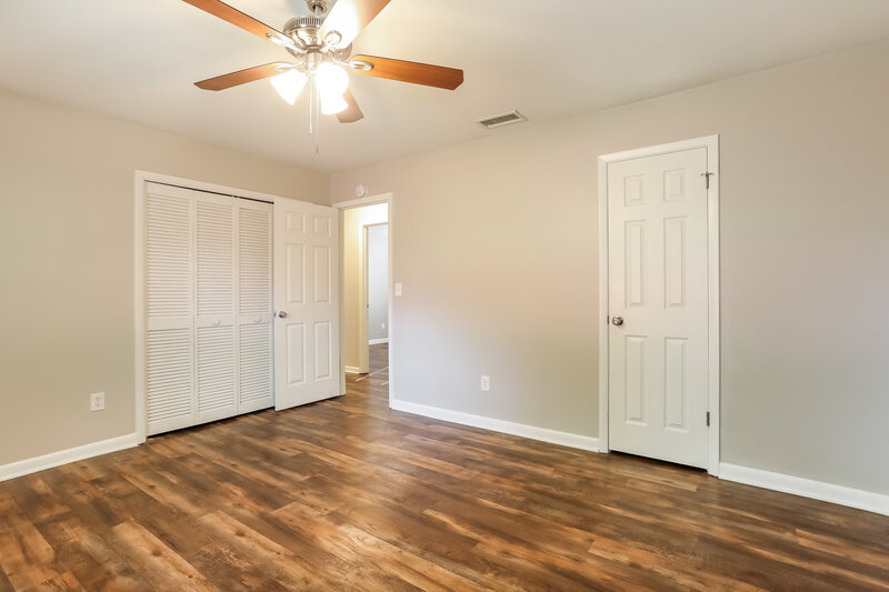 2,050/Mo, 820 Century 21 Dr Jacksonville, FL 32216 Main Bedroom View 2