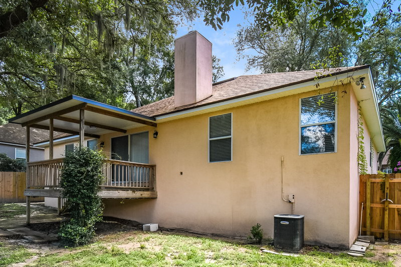 2,075/Mo, 6119 Winding Bridge Dr Jacksonville, FL 32277 Rear View