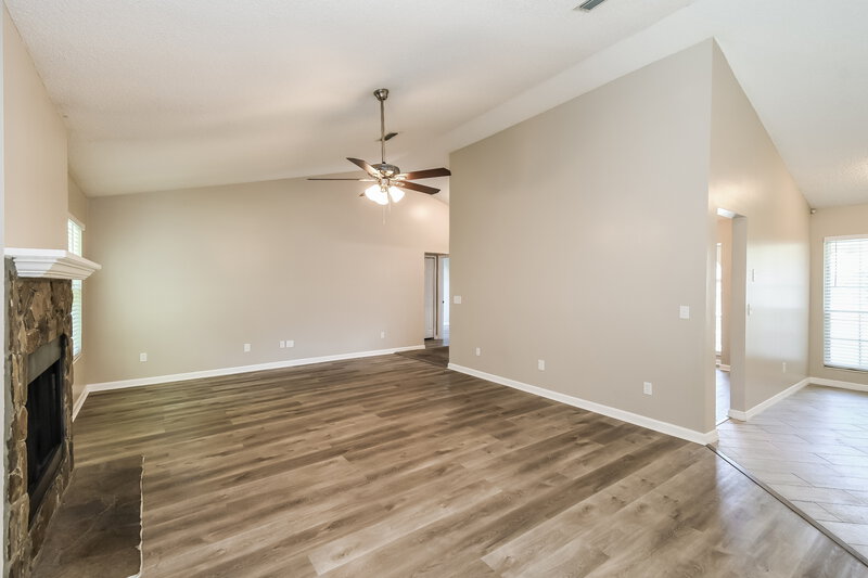 3,010/Mo, 465 Oldfield Dr Orange Park, FL 32003 Main Bedroom View 3