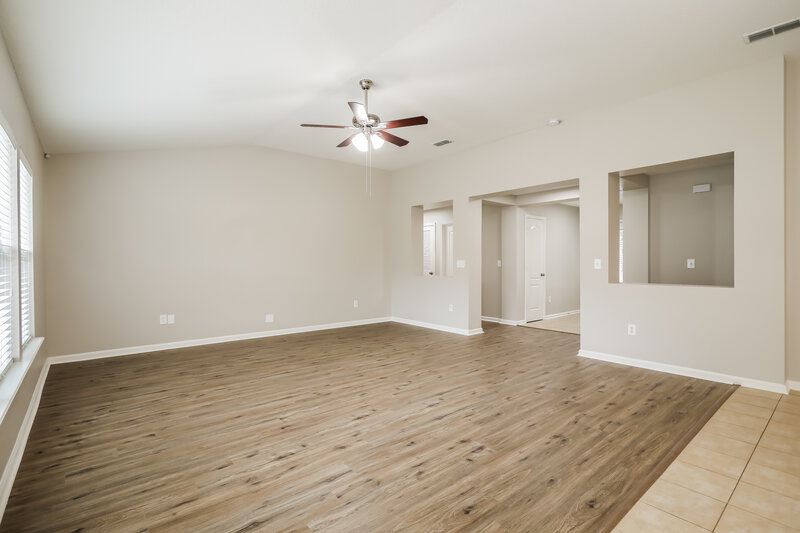 1,895/Mo, 11589 Pleasant Creek Dr Jacksonville, FL 32218 Living Room View