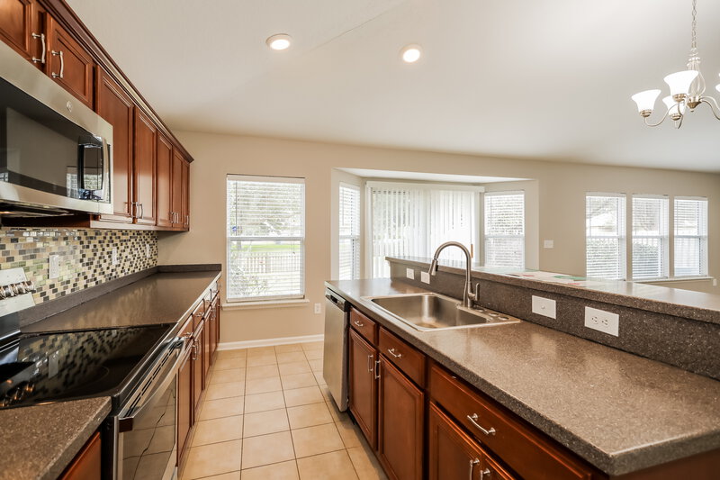 1,895/Mo, 11589 Pleasant Creek Dr Jacksonville, FL 32218 Kitchen View 2