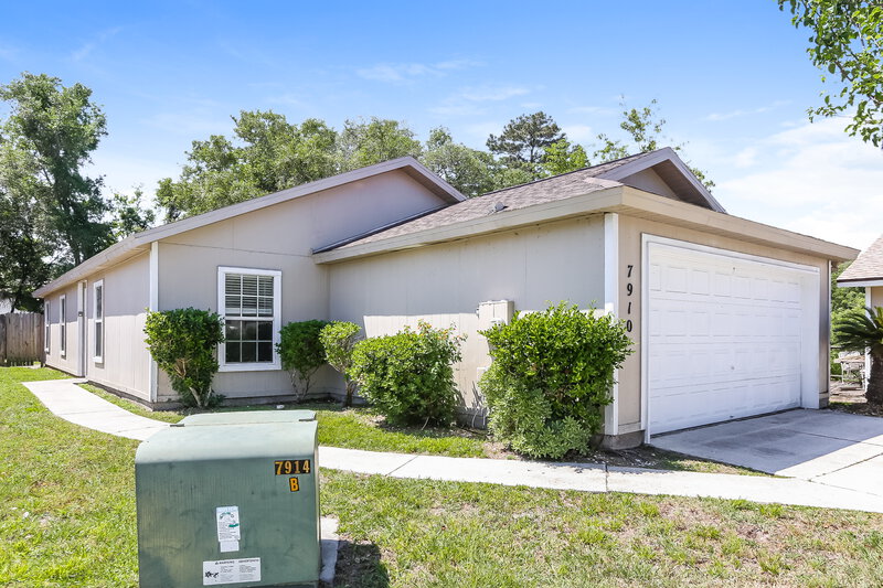 2,650/Mo, 7910 Cherry Blossom Dr S Jacksonville, FL 32216 Misc View
