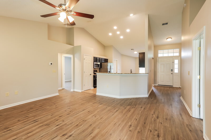 1,890/Mo, 2061 Frogmore Dr Middleburg, FL 32068 Dining Room View 2