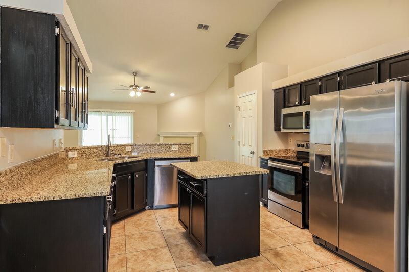 1,890/Mo, 2061 Frogmore Dr Middleburg, FL 32068 Kitchen View