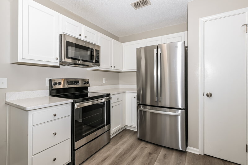 2,125/Mo, 2493 Bluffton Dr Jacksonville, FL 32224 Kitchen View