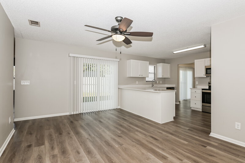 2,125/Mo, 2493 Bluffton Dr Jacksonville, FL 32224 Family Room View