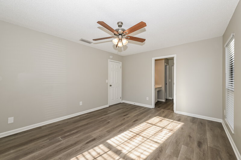 2,125/Mo, 2493 Bluffton Dr Jacksonville, FL 32224 Main Bedroom View 2