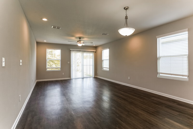 1,860/Mo, 5332 Walkers Ridge Dr Jacksonville, FL 32210 Living Room View