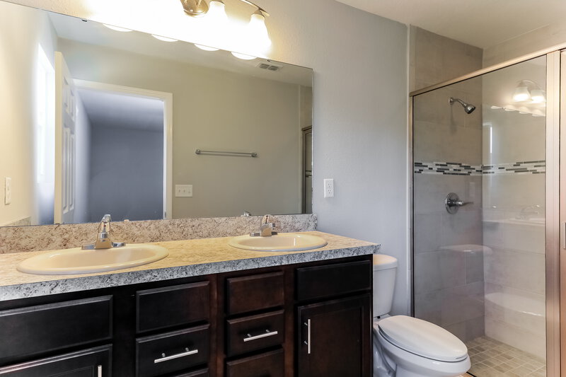 1,860/Mo, 5332 Walkers Ridge Dr Jacksonville, FL 32210 Bathroom View