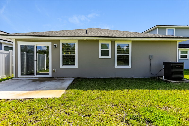 1,860/Mo, 5332 Walkers Ridge Dr Jacksonville, FL 32210 Rear View