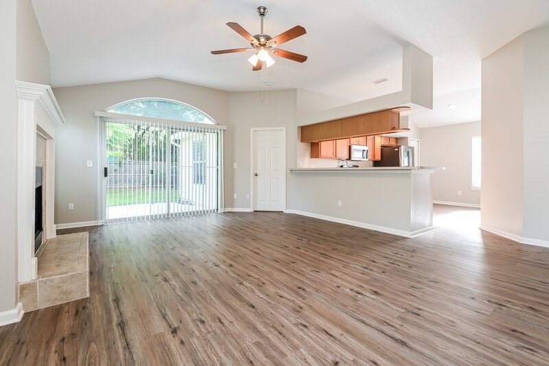 2,065/Mo, 1271 Brookwood Bluff Rd E Jacksonville, FL 32225 Living Room View 2