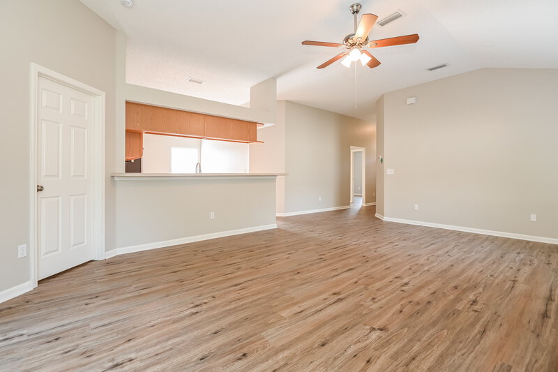 2,065/Mo, 1271 Brookwood Bluff Rd E Jacksonville, FL 32225 Living Room View 3