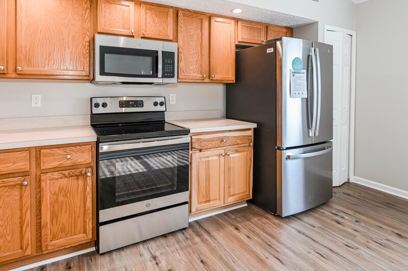 2,065/Mo, 1271 Brookwood Bluff Rd E Jacksonville, FL 32225 Kitchen View 2