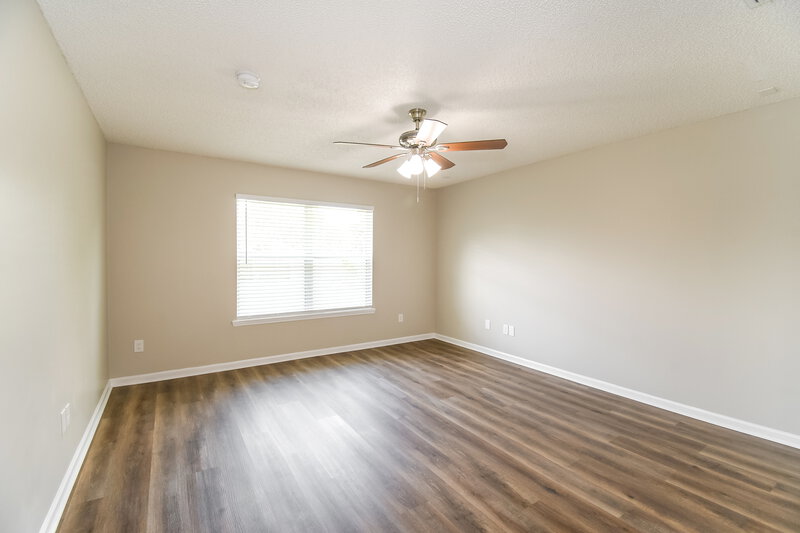 2,190/Mo, 6888 Kettle Creek Dr Jacksonville, FL 32222 Main Bedroom View 2