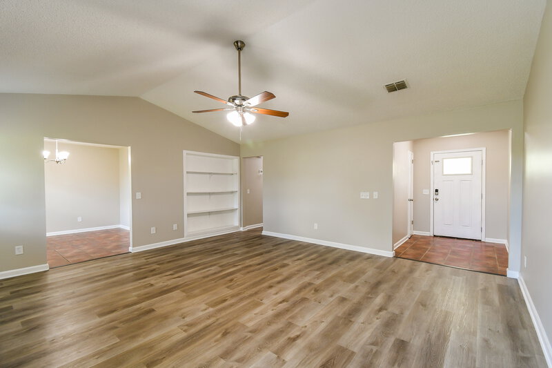 1,755/Mo, 5449 Corky Ct Jacksonville, FL 32244 Living Room View 2