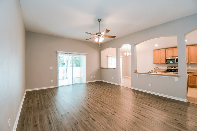 2,135/Mo, 10843 Birchard Ln Jacksonville, FL 32257 Living Room View 3