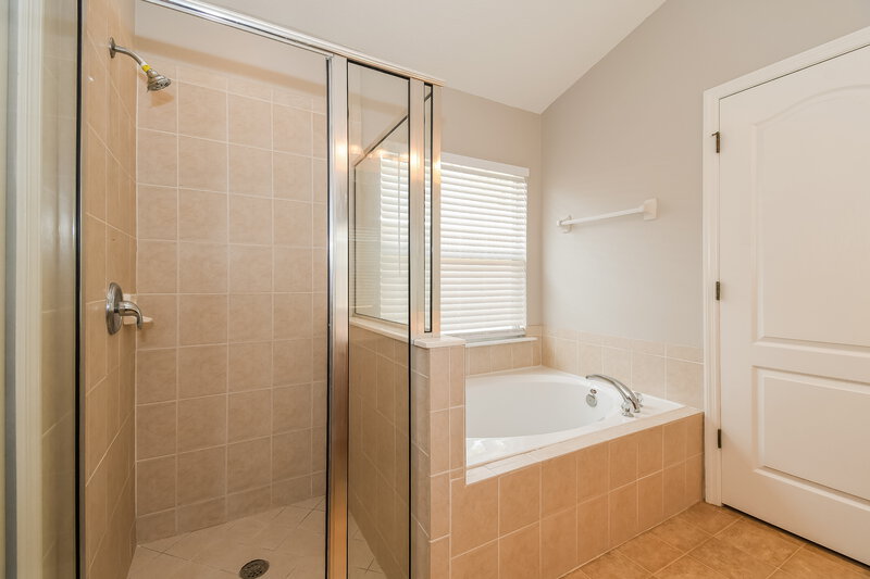 2,135/Mo, 10843 Birchard Ln Jacksonville, FL 32257 Bathroom View