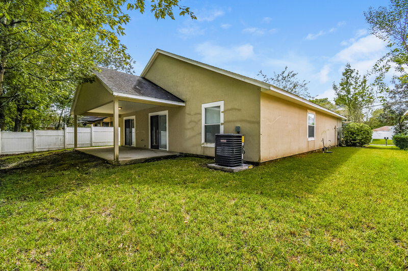 2,135/Mo, 10843 Birchard Ln Jacksonville, FL 32257 Rear View