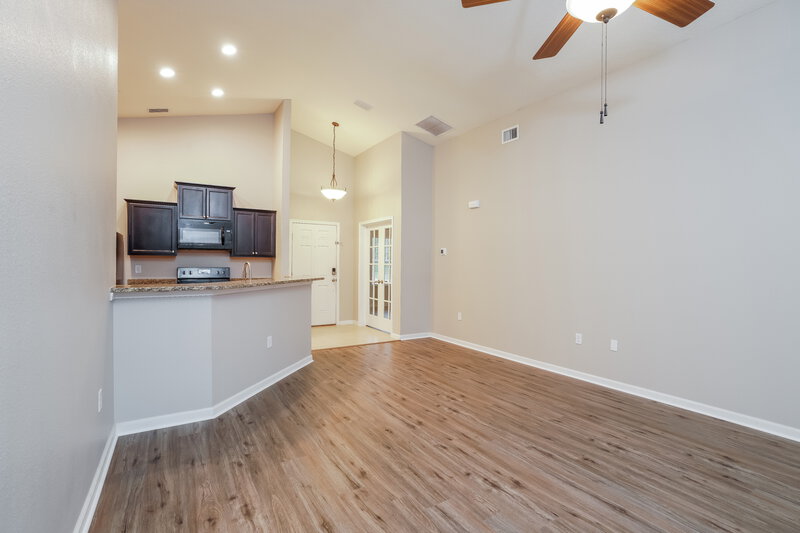 2,270/Mo, 3340 Ridgeview Dr Green Cove Springs, FL 32043 Living Room View 3
