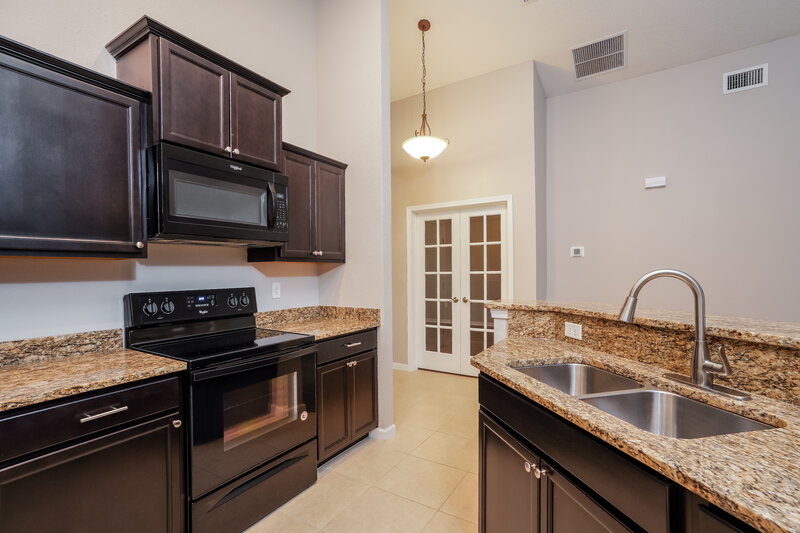 2,270/Mo, 3340 Ridgeview Dr Green Cove Springs, FL 32043 Kitchen View