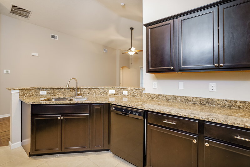 2,270/Mo, 3340 Ridgeview Dr Green Cove Springs, FL 32043 Kitchen View 2