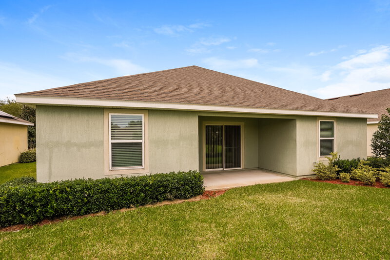 2,270/Mo, 3340 Ridgeview Dr Green Cove Springs, FL 32043 Rear View