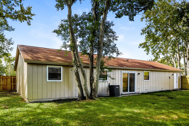 1,755/Mo, 2212 Albury Ct Middleburg, FL 32068 Rear View