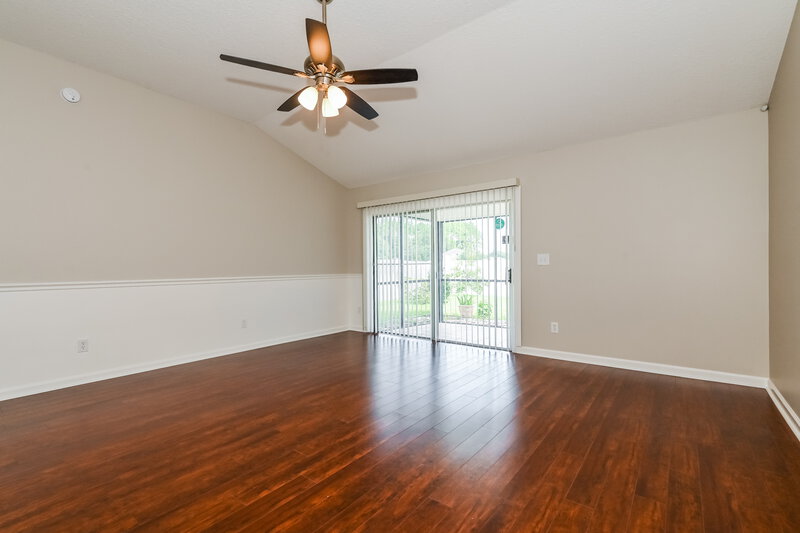 2,045/Mo, 9117 Prosperity Lake Dr Jacksonville, FL 32244 Living Room View