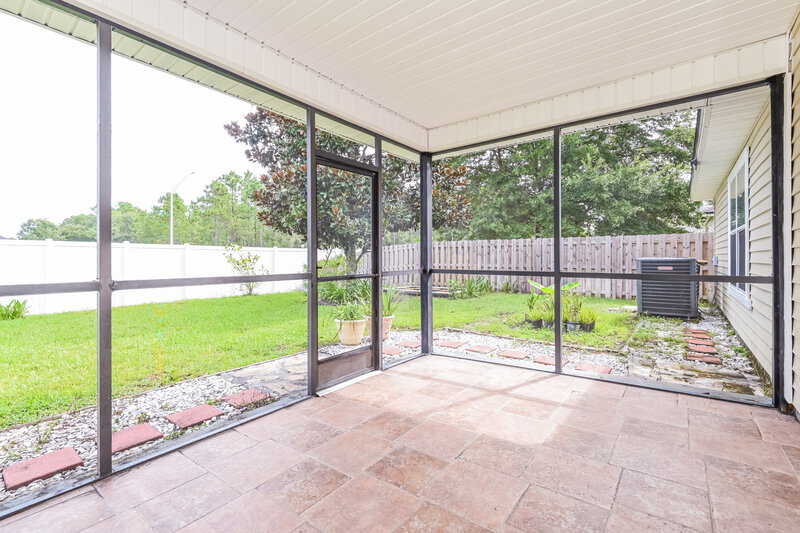2,045/Mo, 9117 Prosperity Lake Dr Jacksonville, FL 32244 Sun Room View