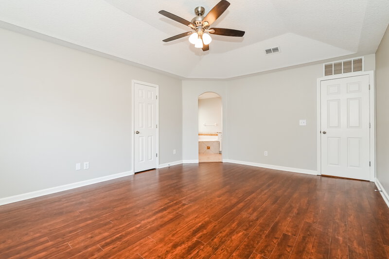 2,045/Mo, 9117 Prosperity Lake Dr Jacksonville, FL 32244 Main Bedroom View 2