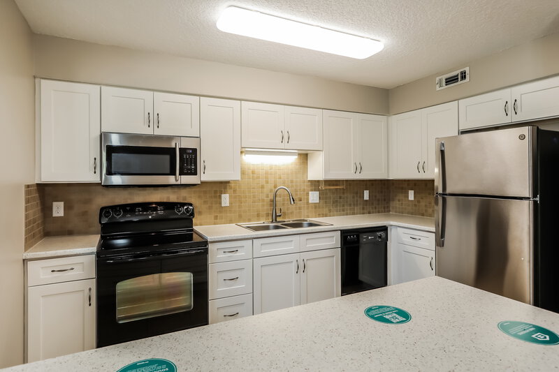 2,560/Mo, 1967 Bluebird Run W Orange Park, FL 32073 Kitchen View